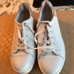Women's Naturalizer Morrison Sneakers White 8M